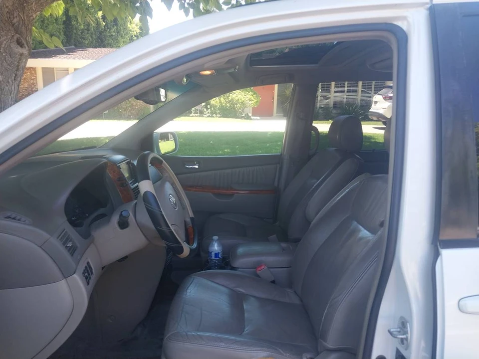 2006 Toyota Sienna 2nd Gen - Image 6 of 16