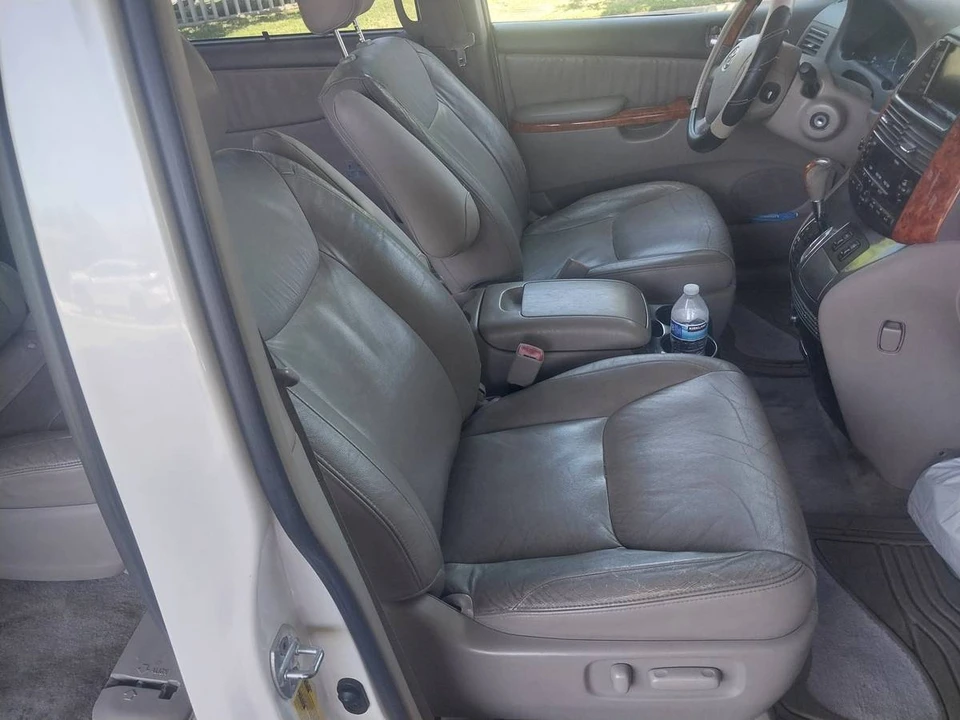 2006 Toyota Sienna 2nd Gen - Image 12 of 16