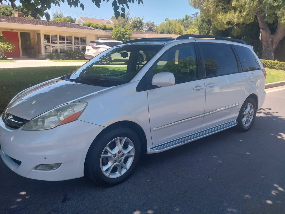 2006 Toyota Sienna 2nd Gen - Image 4 of 16