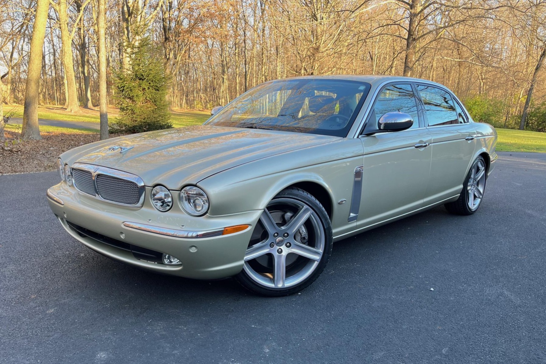 49k-Mile 2006 Jaguar Super V8 Portfolio