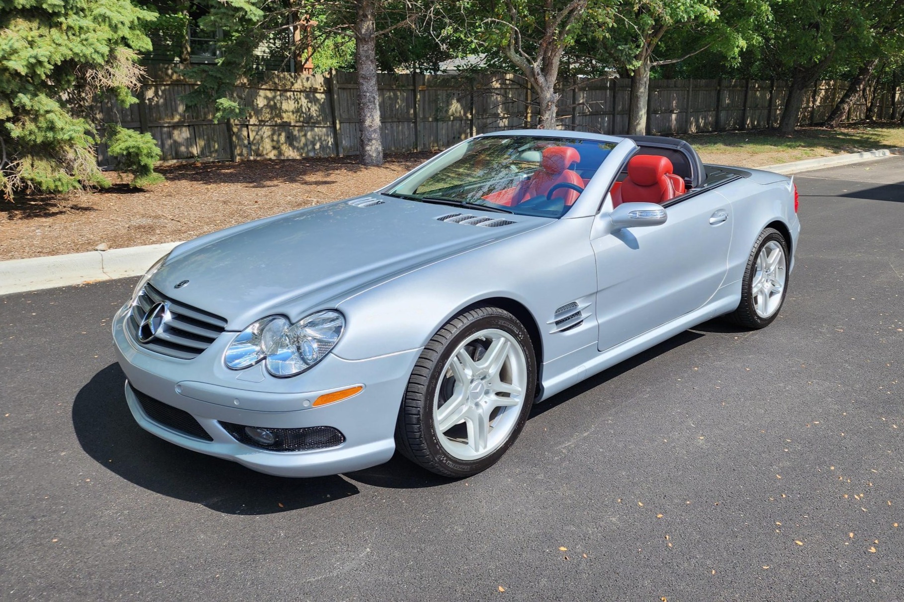 14k-Mile 2006 Mercedes-Benz SL500