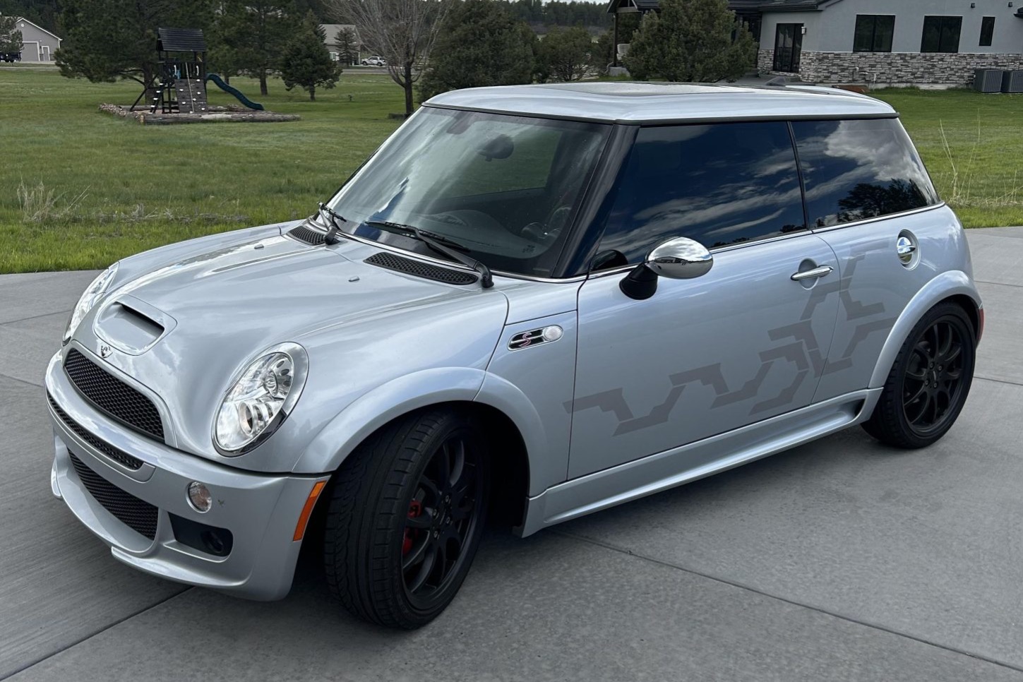 8k-Mile 2006 Mini Cooper S JCW 6-Speed