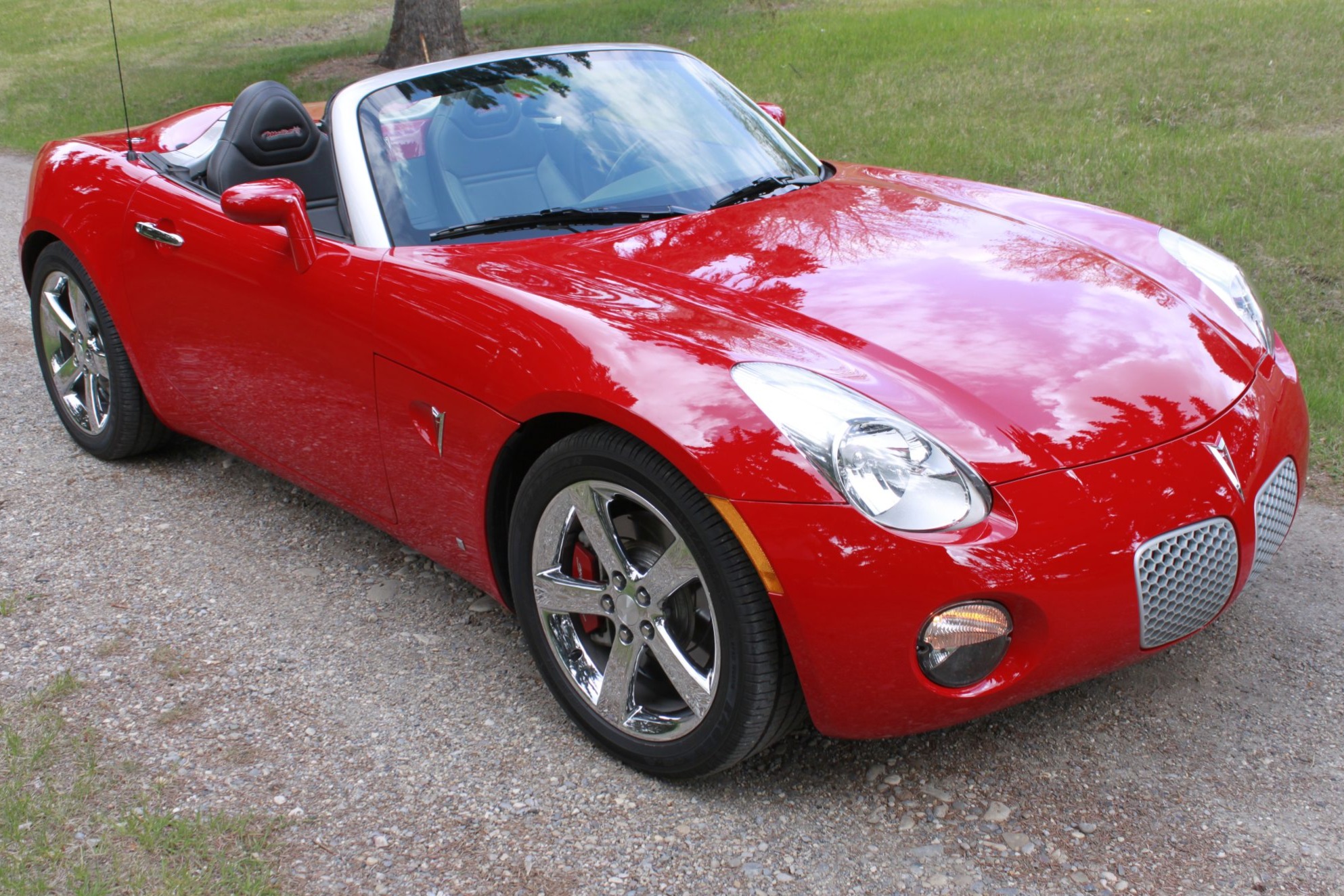 20k-Kilometer 2006 Pontiac Solstice Mallett V8 5-Speed