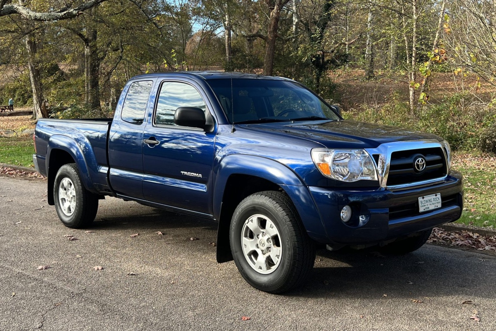 One-Family-Owned 2006 Toyota Tacoma SR5 4×4 V6 6-Speed