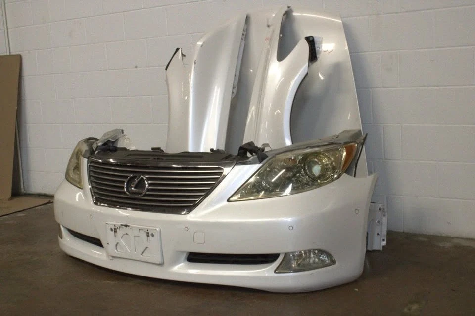 2007 Parts & Memorabilia Bodywork - Image 3 of 3