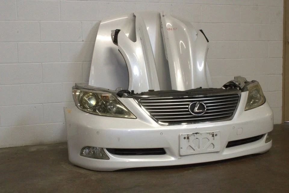 2007 Parts & Memorabilia Bodywork - Image 2 of 3