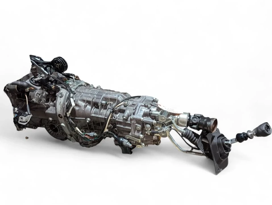 2007 Parts & Memorabilia Gearboxes - Image 2 of 9