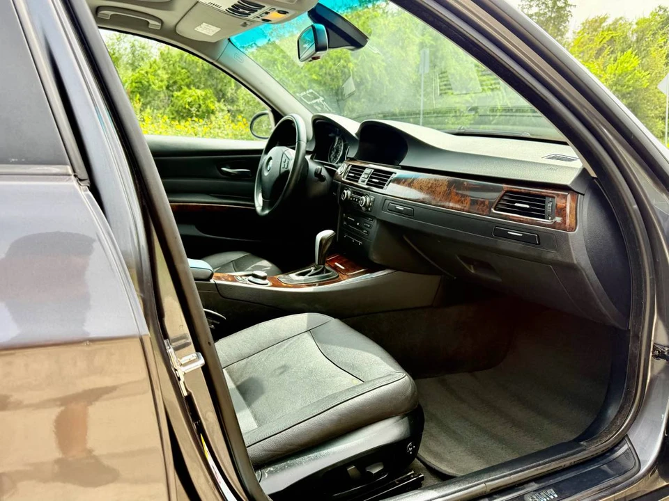 2007 BMW E90 3 Series Sedan - Image 10 of 13