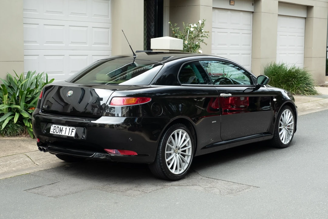 2007 Alfa Romeo GT - Image 13 of 31