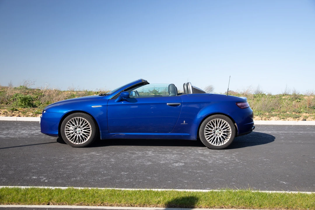 2007 Alfa Romeo 916 GTV & Spider - Image 10 of 31