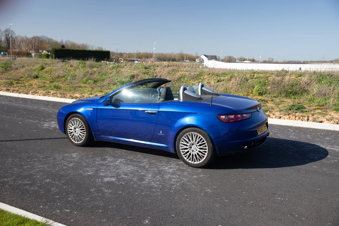 2007 Alfa Romeo 916 GTV & Spider - Image 11 of 31