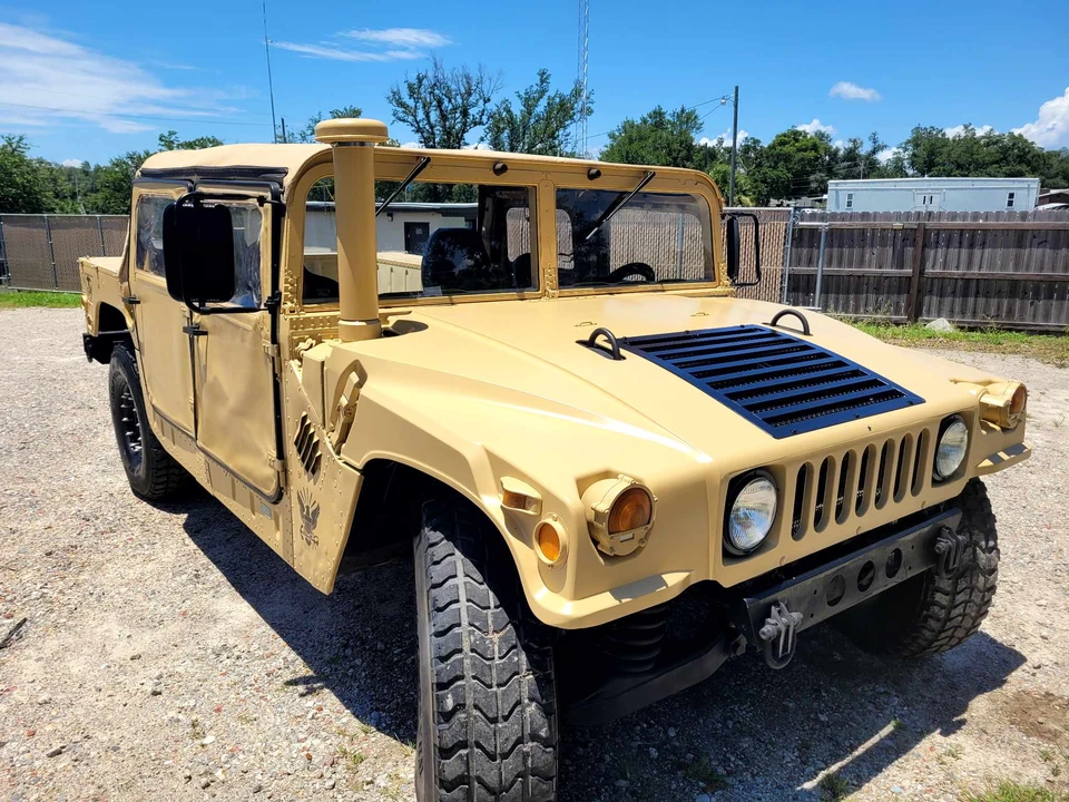 2007 Hummer HMMWV - Image 2 of 31