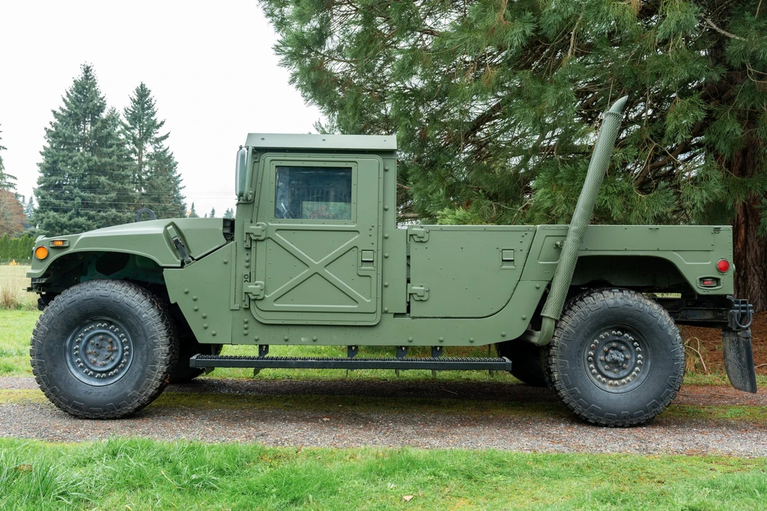 2007 Hummer HMMWV - Image 3 of 31