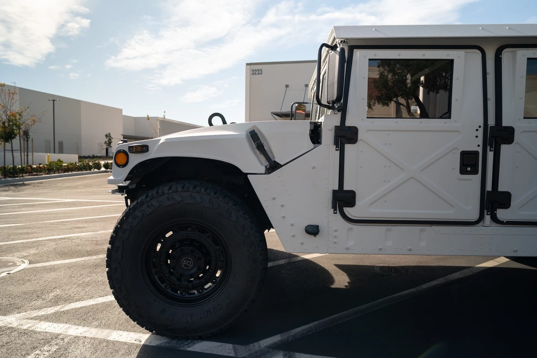 2007 Hummer HMMWV - Image 22 of 31