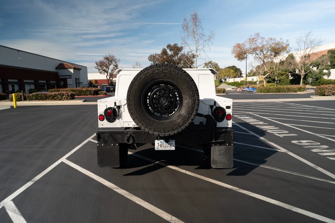 2007 Hummer HMMWV - Image 8 of 31