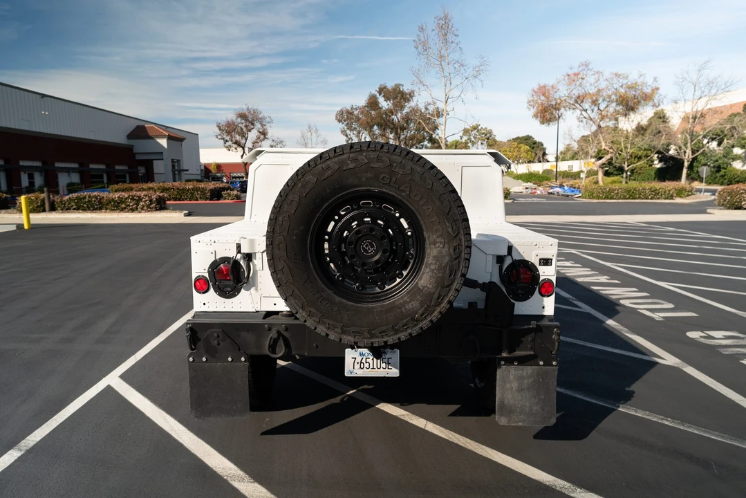 2007 Hummer HMMWV - Image 9 of 31