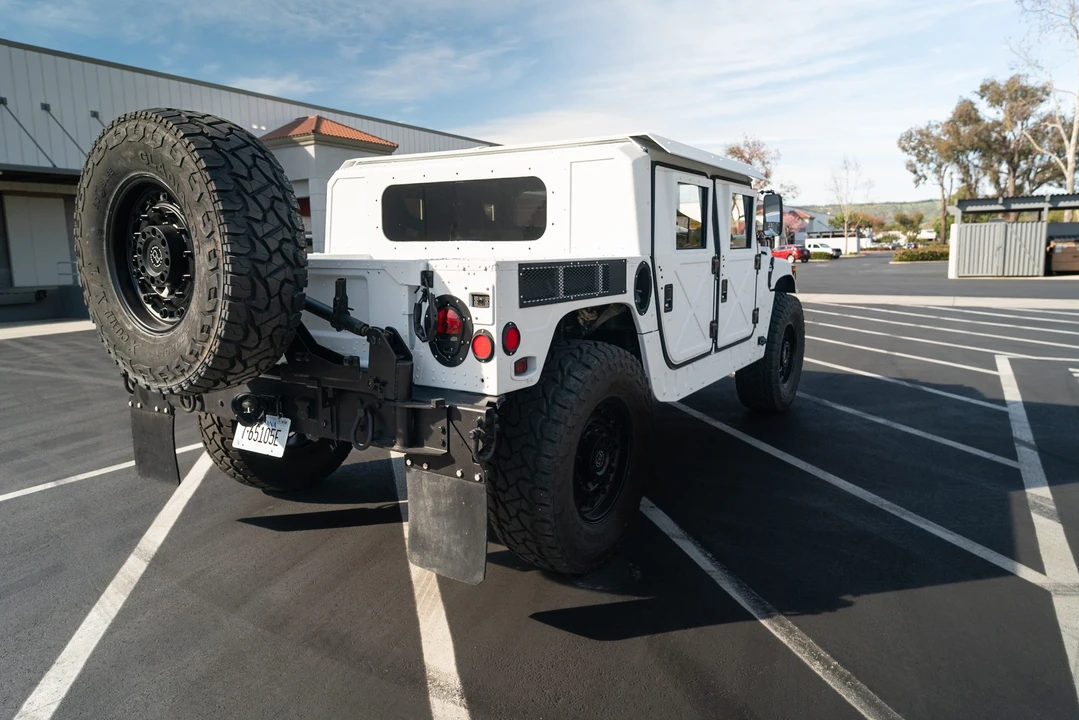 2007 Hummer HMMWV - Image 12 of 31