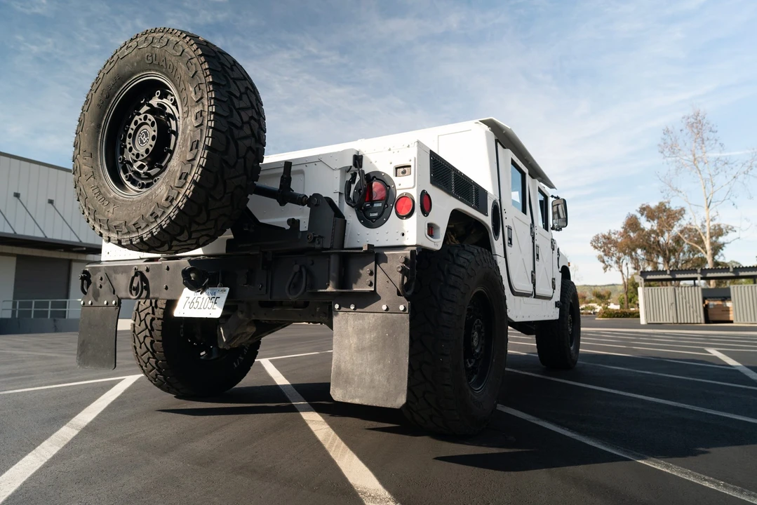 2007 Hummer HMMWV - Image 11 of 31