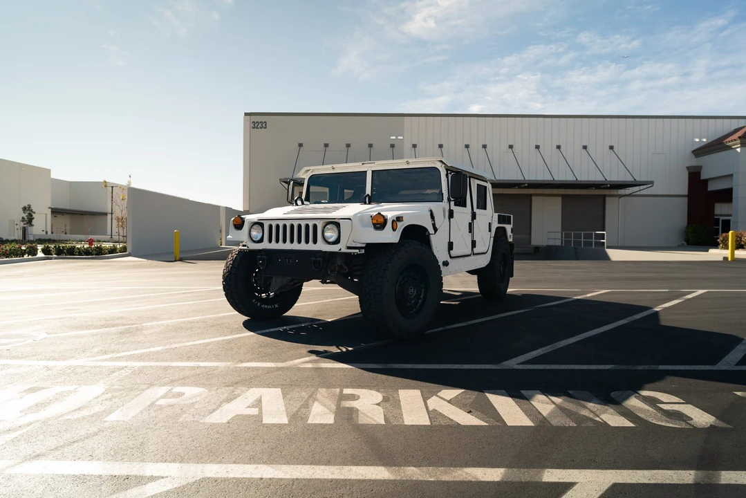 2007 Hummer HMMWV - Image 2 of 31