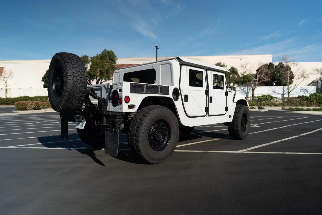 2007 Hummer HMMWV - Image 14 of 31