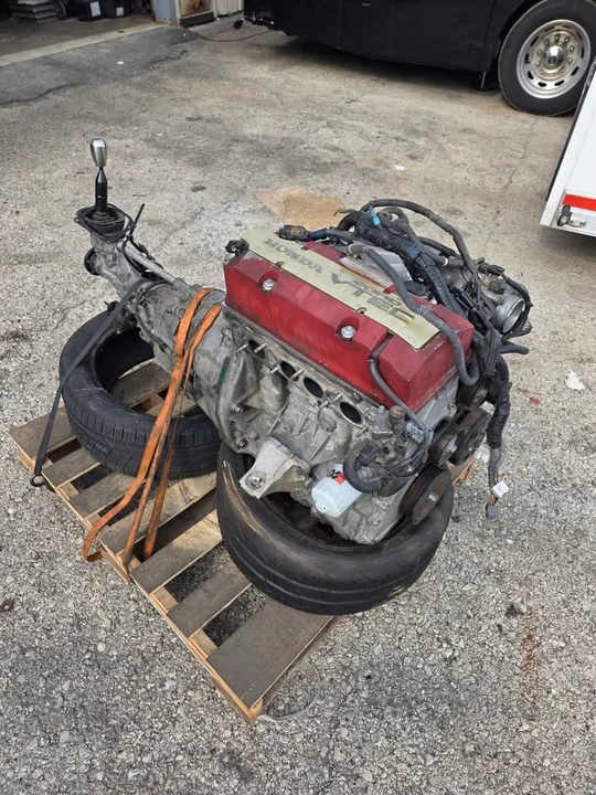 2007 Parts & Memorabilia Engines - Image 2 of 5