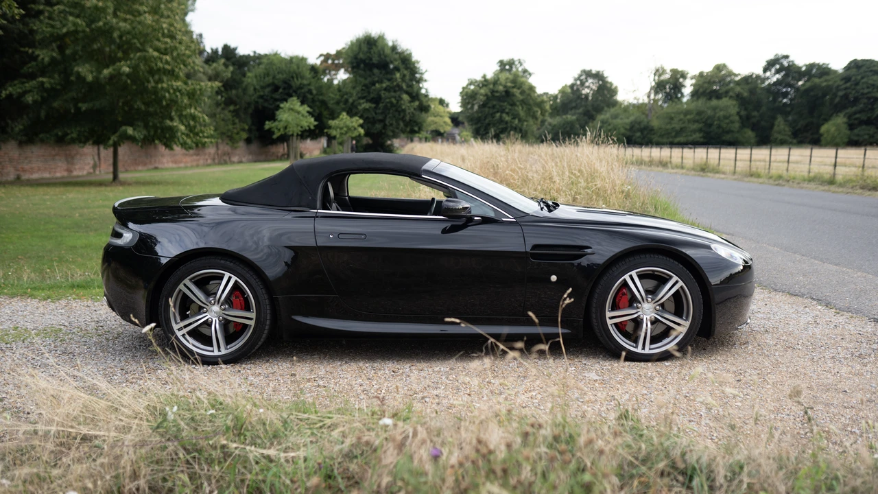 2007 Aston Martin V8 Vantage (2006-2017) - Image 17 of 31