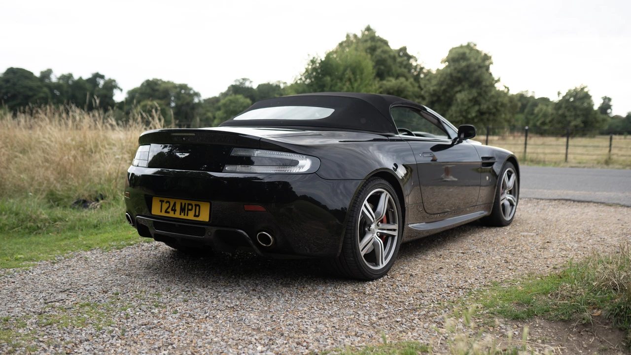 2007 Aston Martin V8 Vantage (2006-2017) - Image 16 of 31