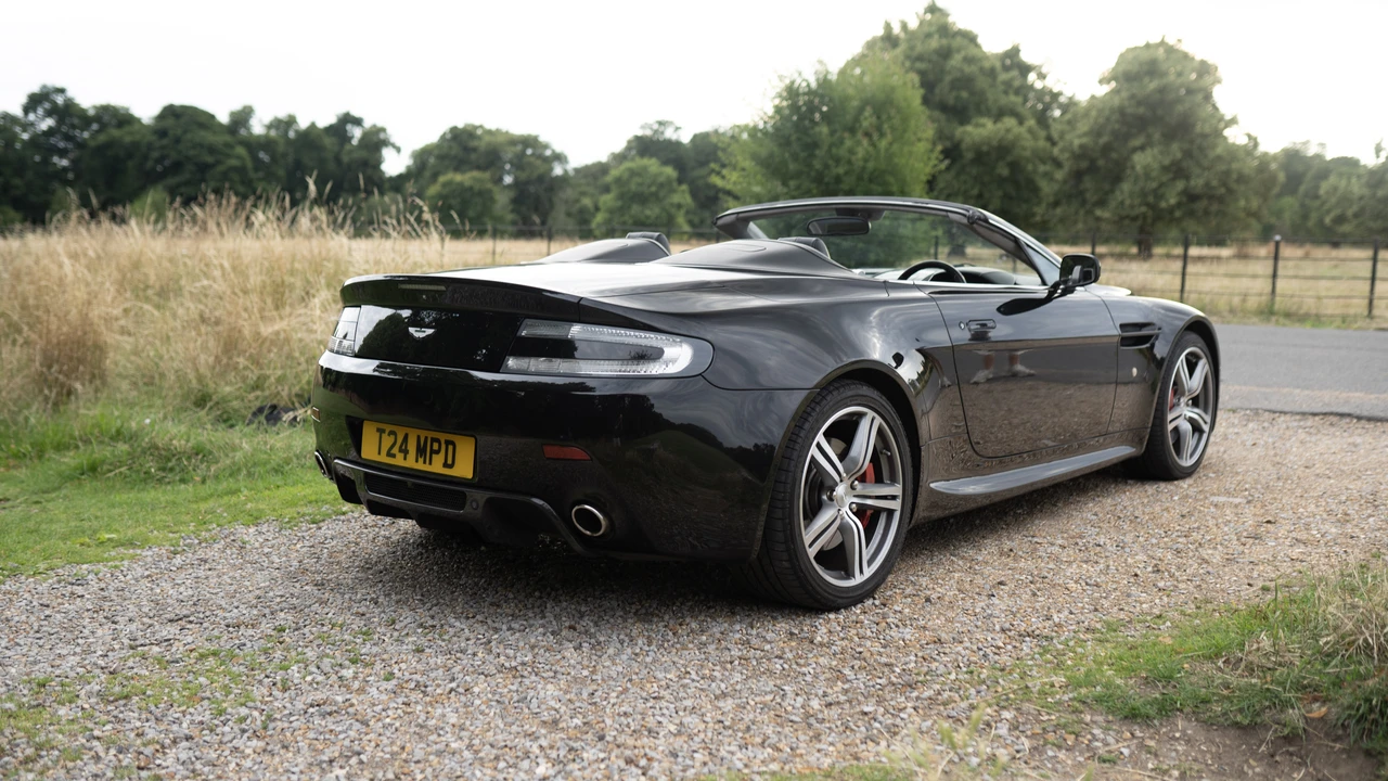 2007 Aston Martin V8 Vantage (2006-2017) - Image 8 of 31