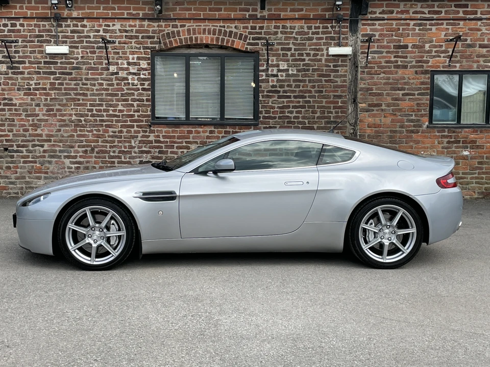 2007 Aston Martin V8 Vantage (2006-2017) - Image 9 of 31