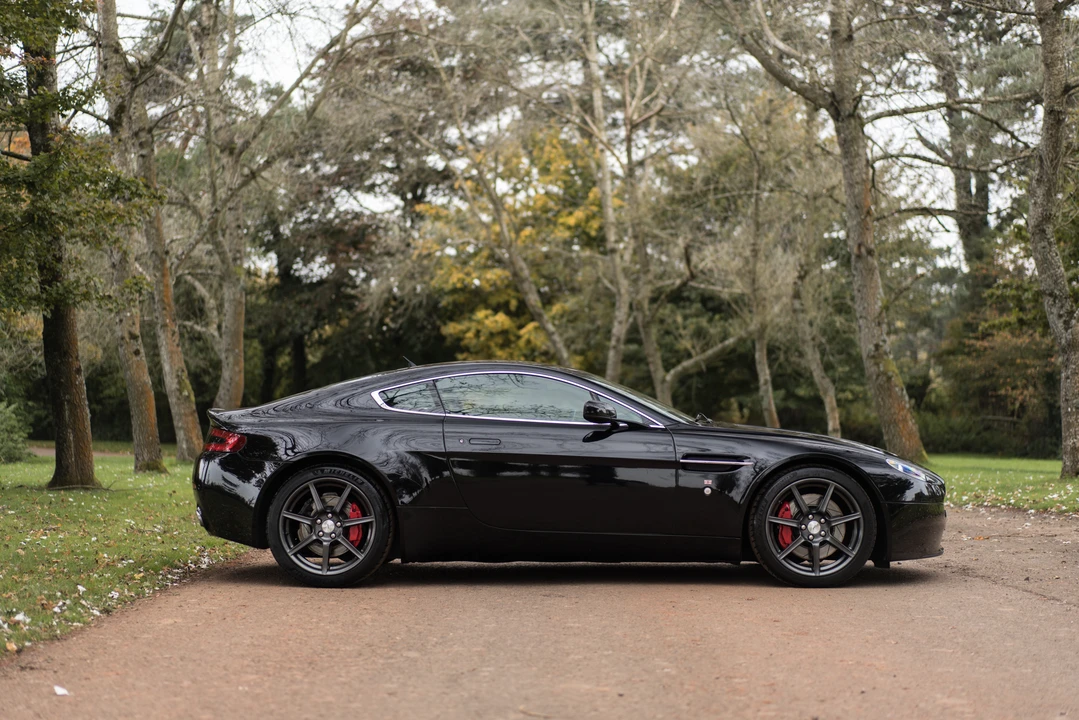 2007 Aston Martin V8 Vantage (2006-2017) - Image 12 of 31