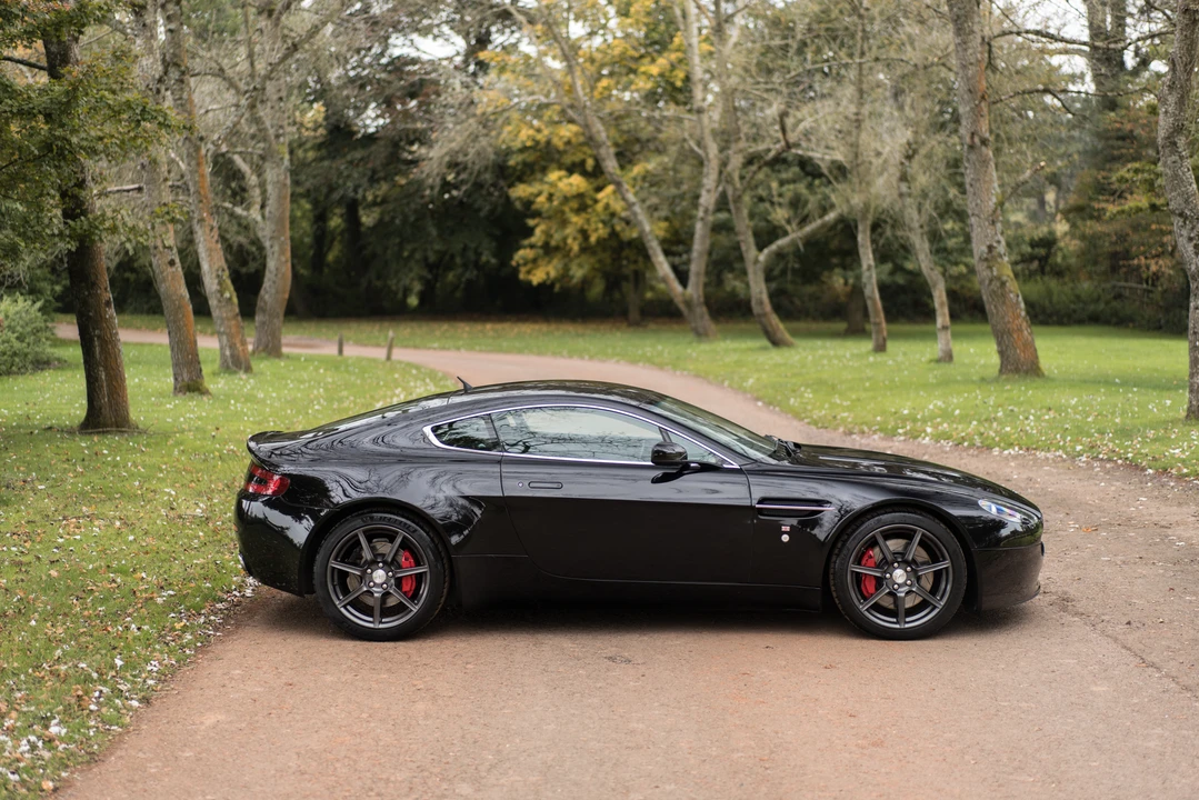 2007 Aston Martin V8 Vantage (2006-2017) - Image 13 of 31