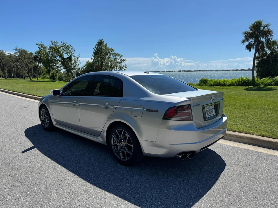 2007 Acura TL 3rd Gen - Image 11 of 31