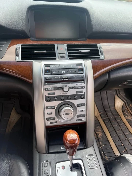 2007 Acura RL 2nd Gen - Image 4 of 6