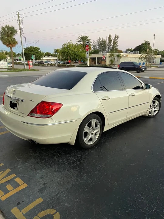 2007 Acura RL 2nd Gen - Image 4 of 12