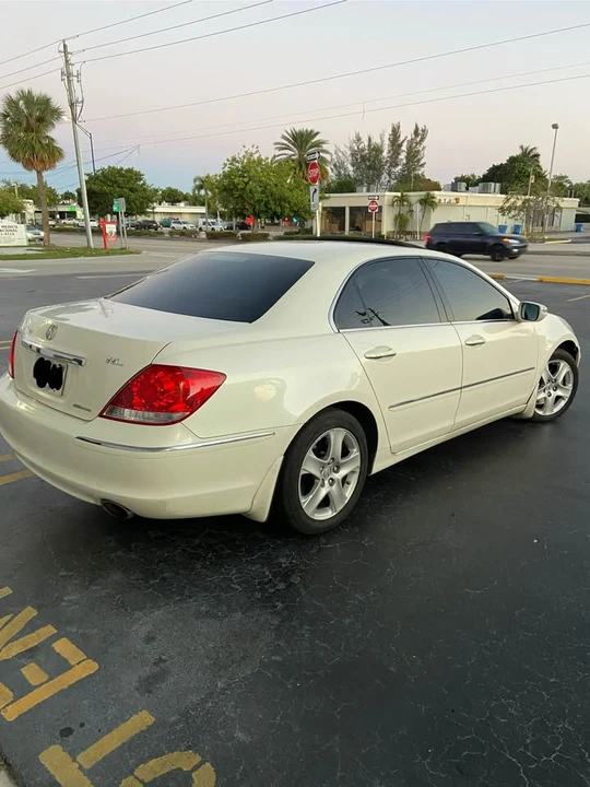 2007 Acura RL 2nd Gen - Image 4 of 11