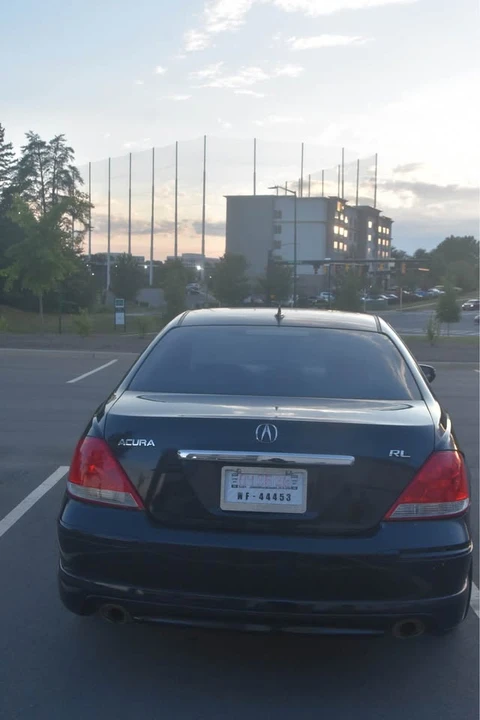 2007 Acura RL 2nd Gen - Image 4 of 10