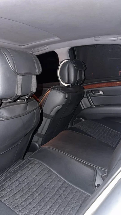 2007 Acura RL 2nd Gen - Image 10 of 16