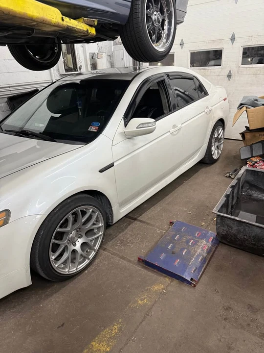 2007 Acura TL 3rd Gen - Image 2 of 3