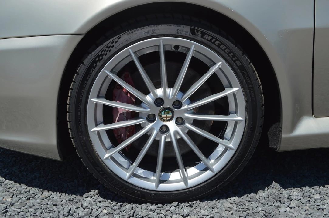 2007 Alfa Romeo GT - Image 9 of 30