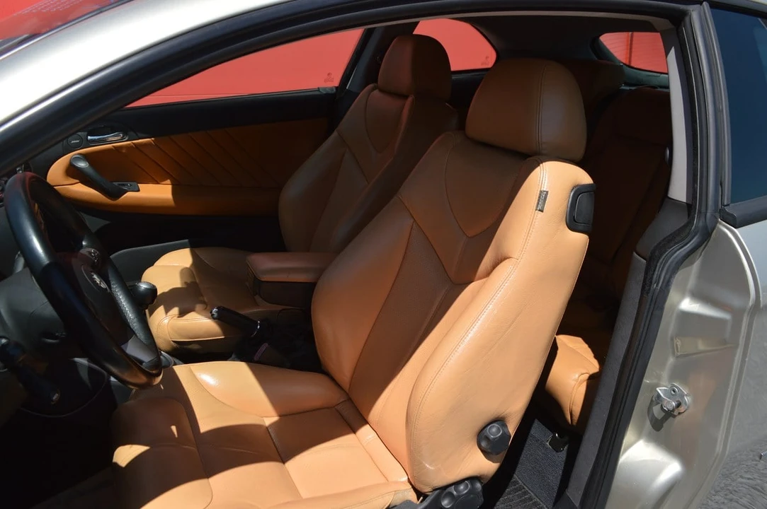 2007 Alfa Romeo GT - Image 14 of 30