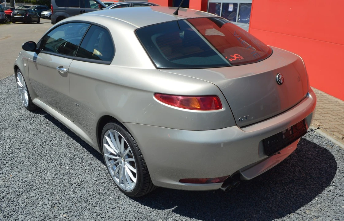 2007 Alfa Romeo GT - Image 6 of 30