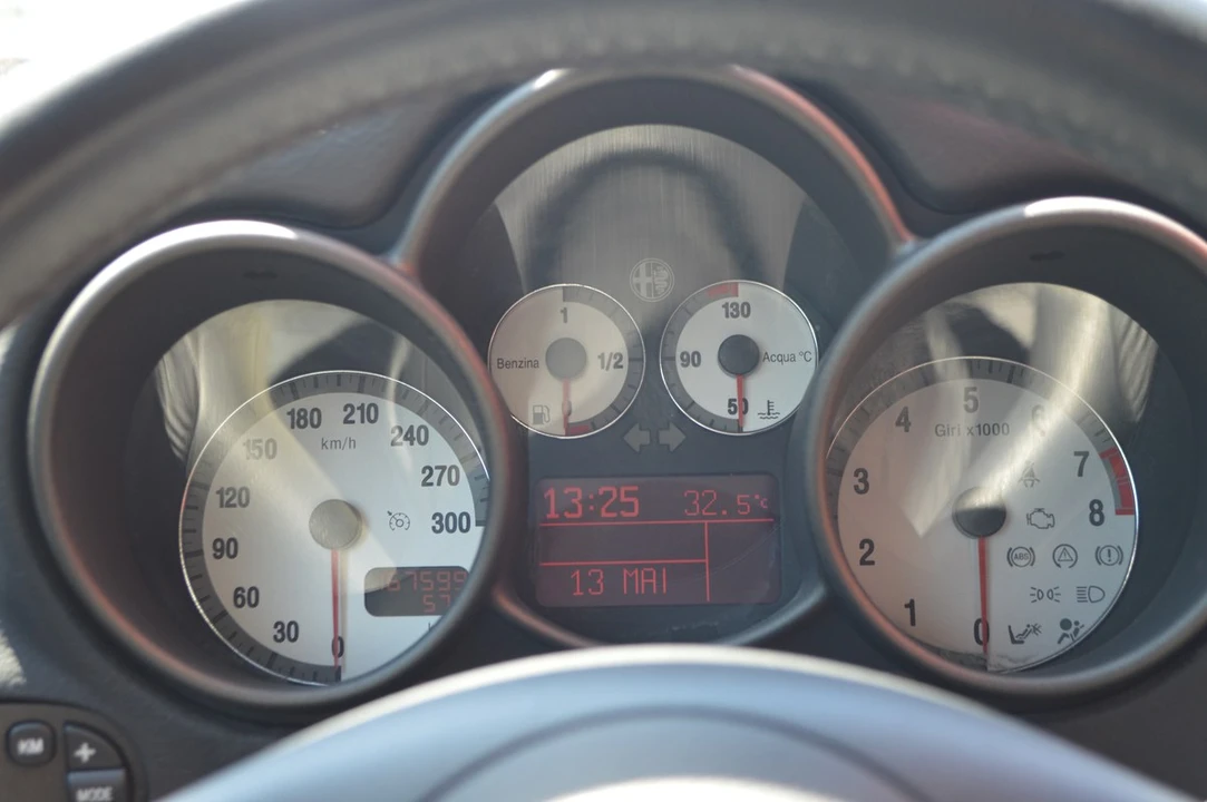 2007 Alfa Romeo GT - Image 24 of 30