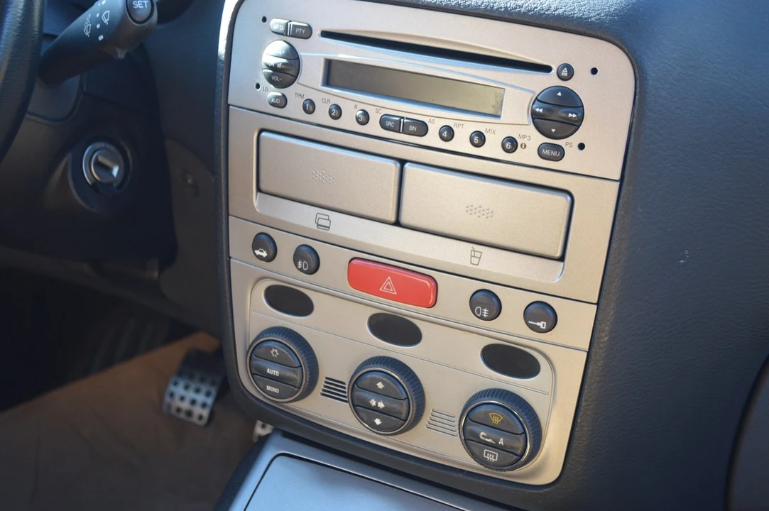 2007 Alfa Romeo GT - Image 28 of 30