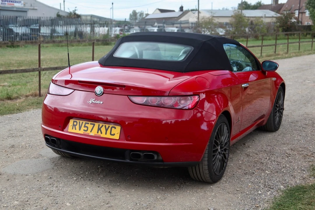 2007 Alfa Romeo 916 GTV & Spider - Image 26 of 30