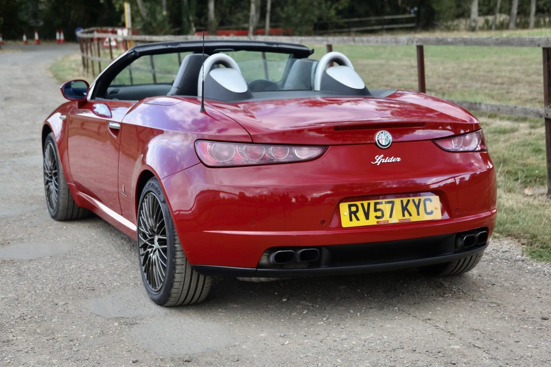 2007 Alfa Romeo 916 GTV & Spider - Image 18 of 30
