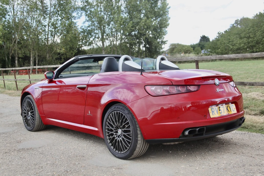 2007 Alfa Romeo 916 GTV & Spider - Image 17 of 30