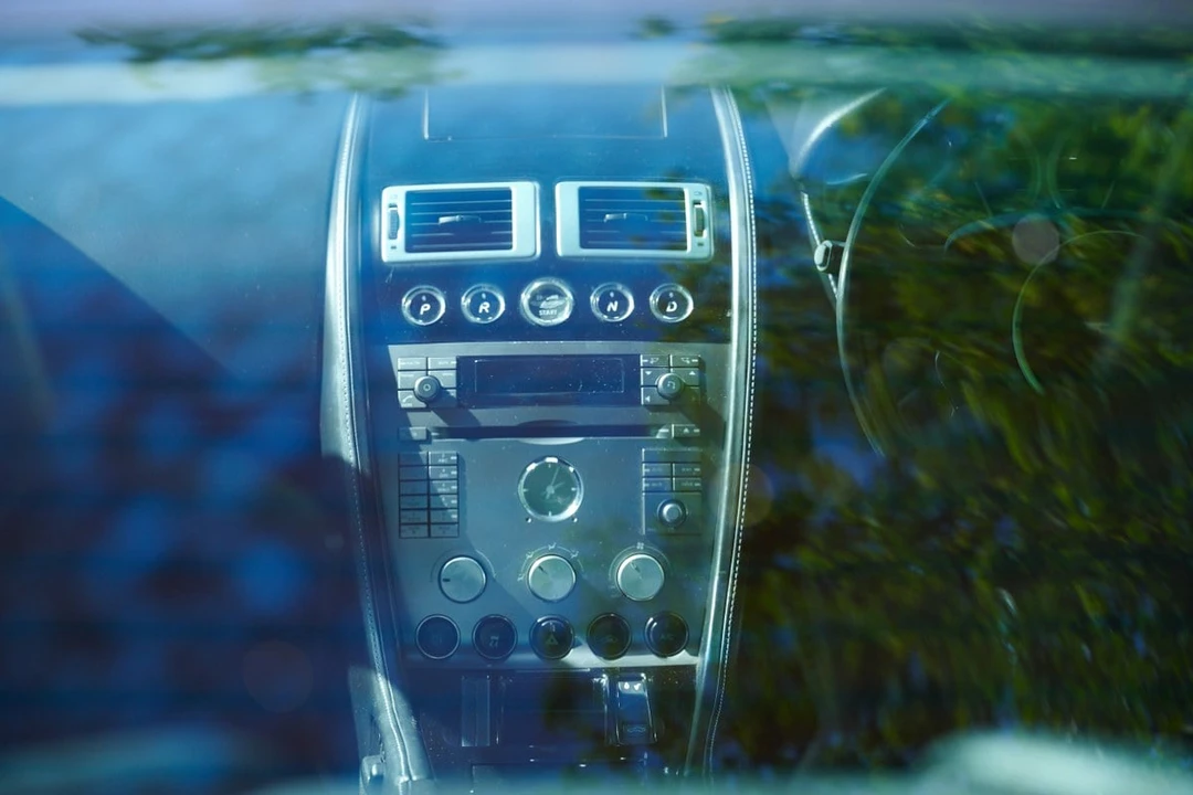 2007 Aston Martin DB9 - Image 25 of 30