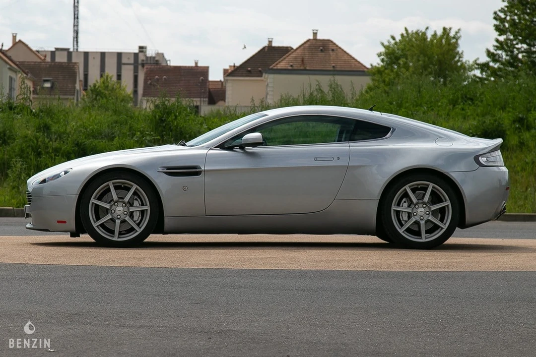 2007 Aston Martin V8 Vantage (2006-2017) - Image 7 of 30