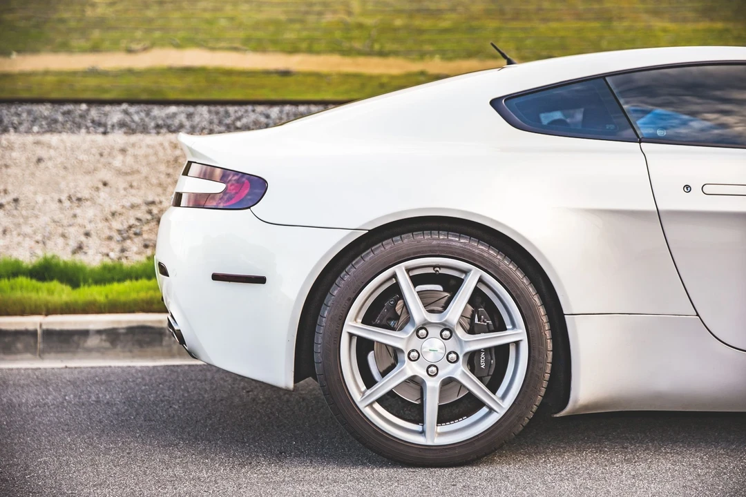 2007 Aston Martin V8 Vantage (2006-2017) - Image 17 of 25