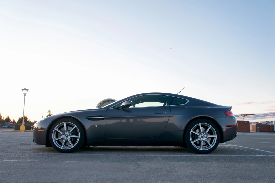 2007 Aston Martin V8 Vantage (2006-2017) - Image 9 of 31
